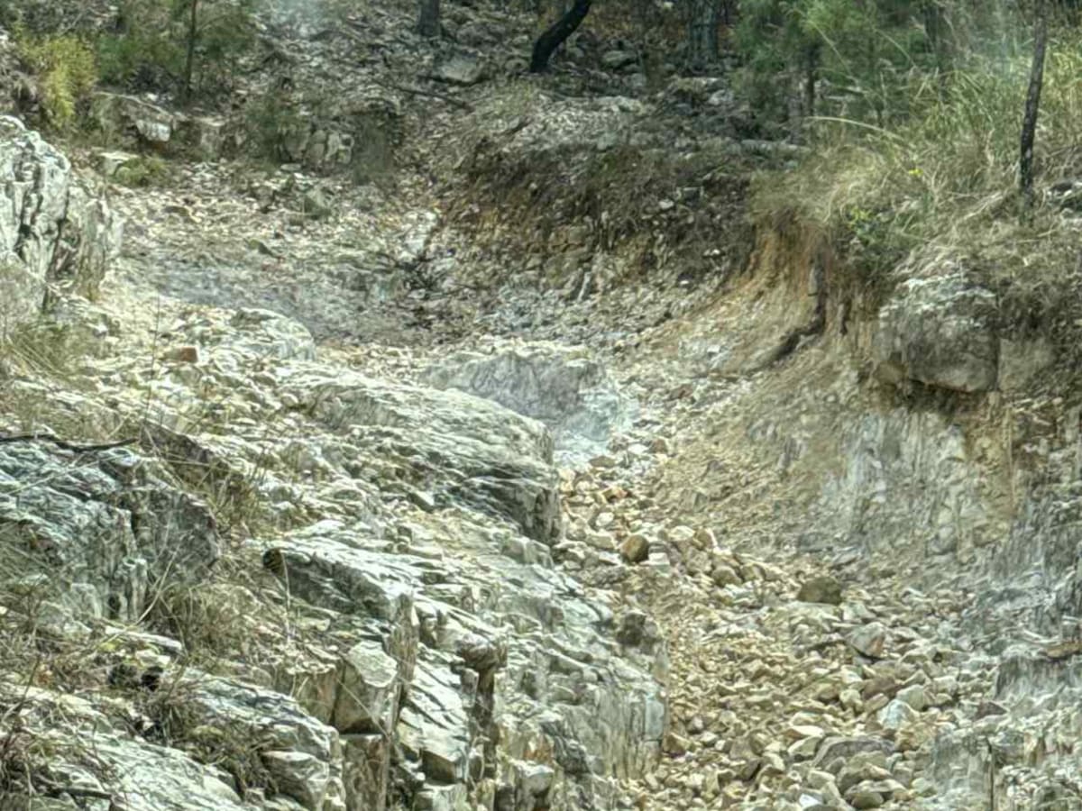 F30 Can Opener trail photo