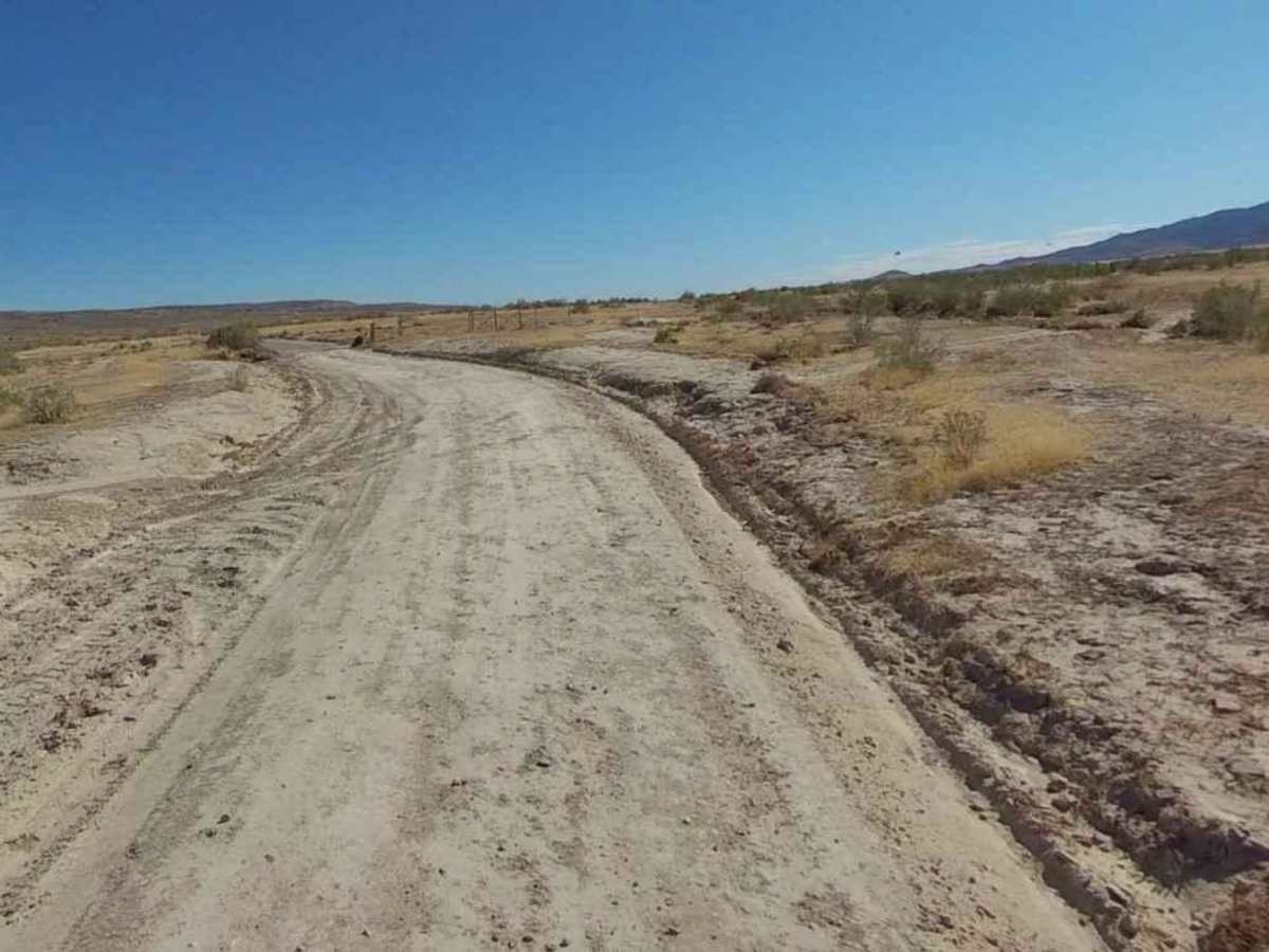 Old River Bed Road-TC02836 photo 3