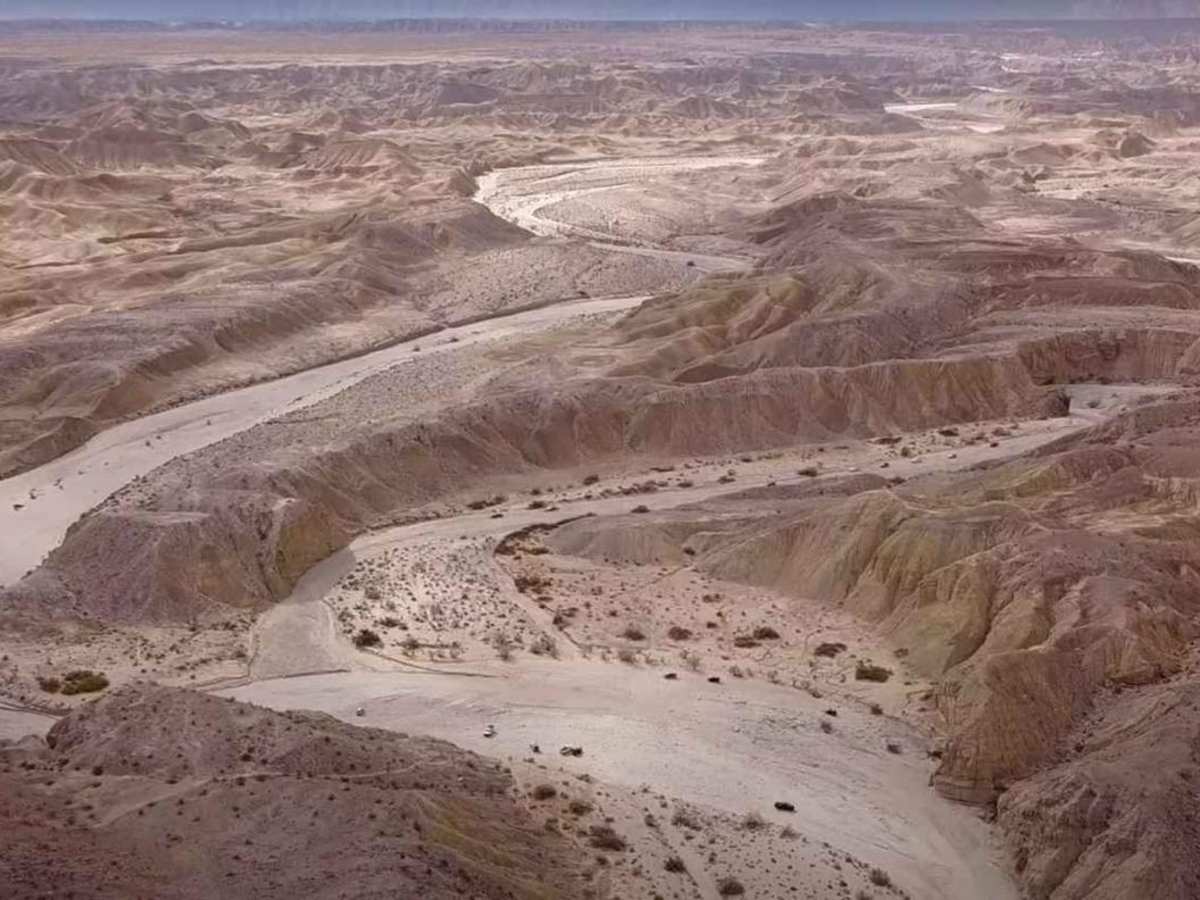 Fish Creek Wash trail photo