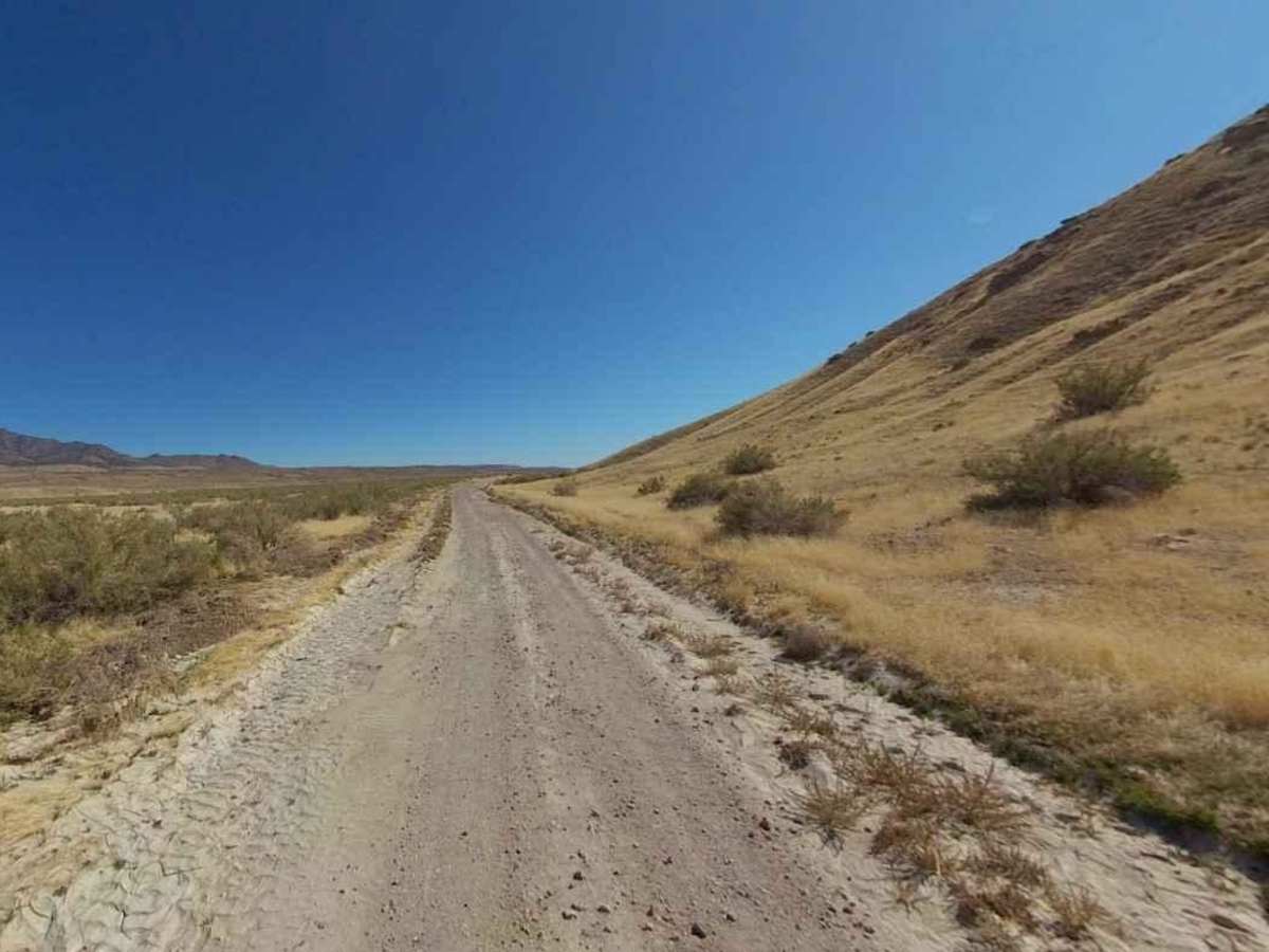 Old River Bed Road-TC02836 photo 4