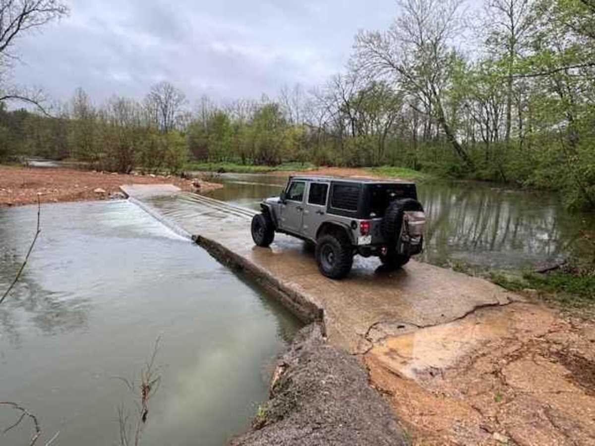 Bollinger County Road 366 trail photo