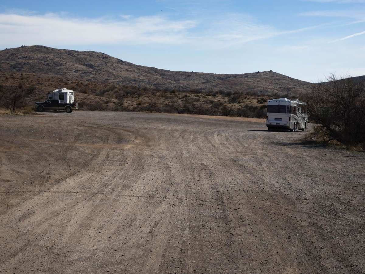 Badger Springs Trailhead trail photo