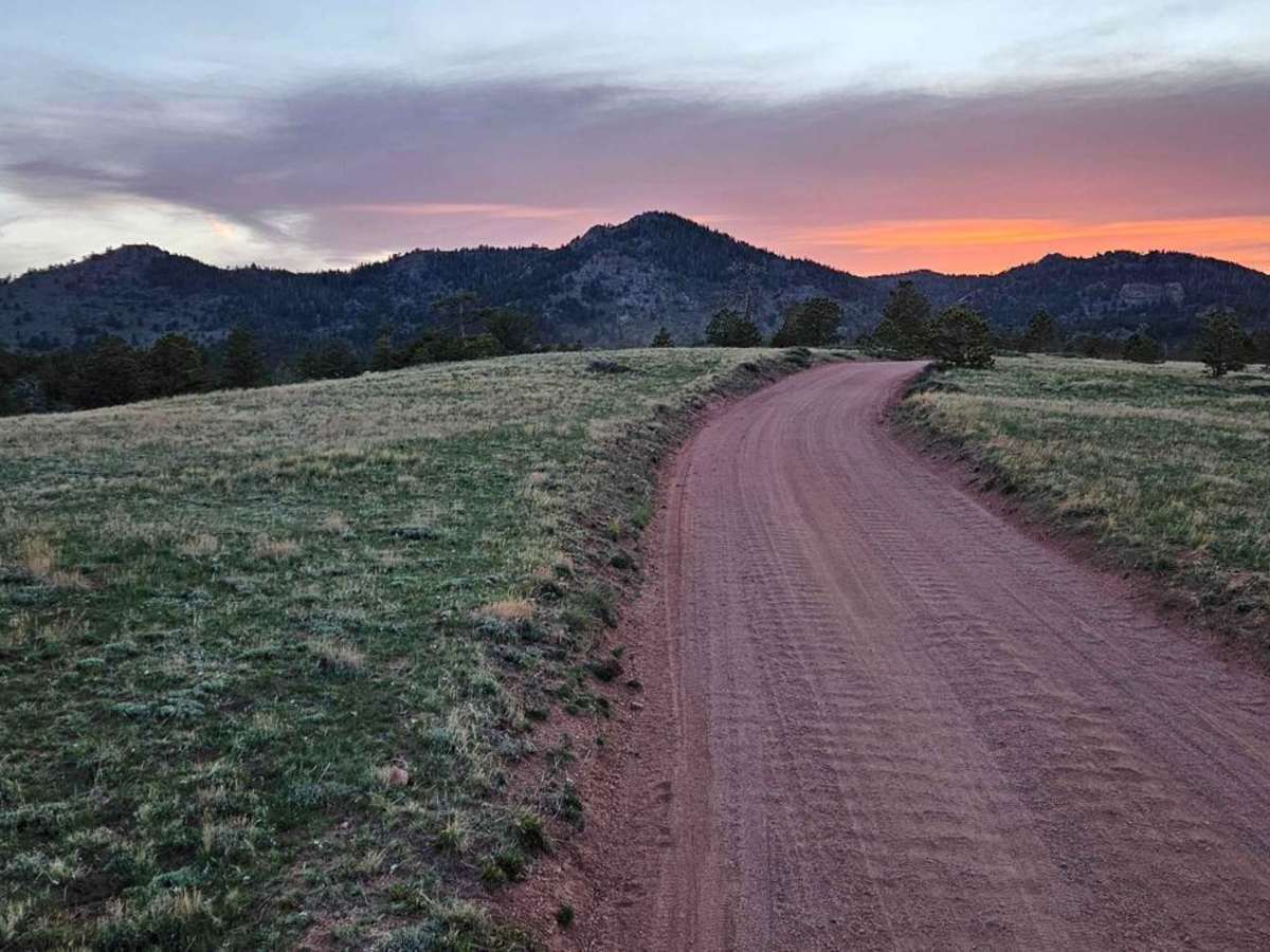 Headquarters Road trail photo