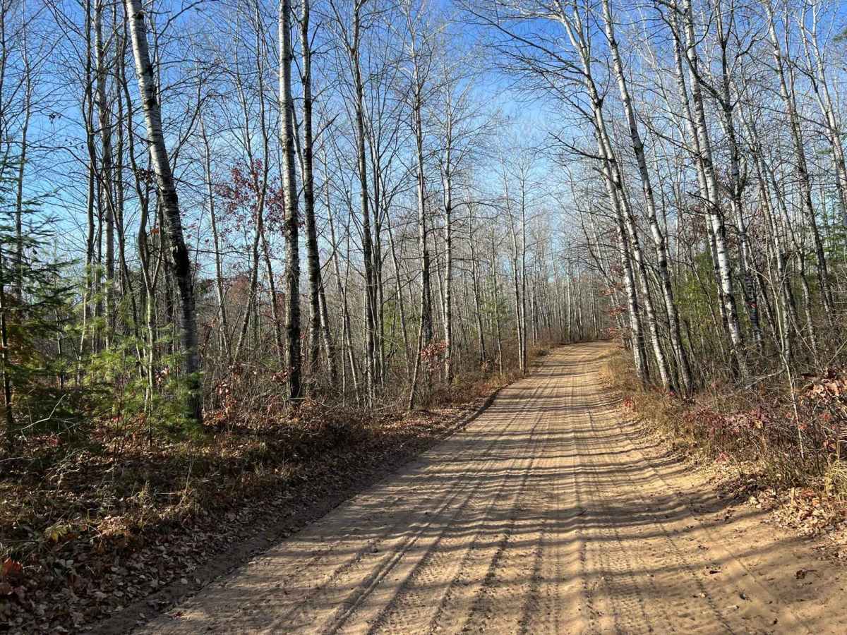 Pembine 16 East Trail Head FR 1006 photo 3