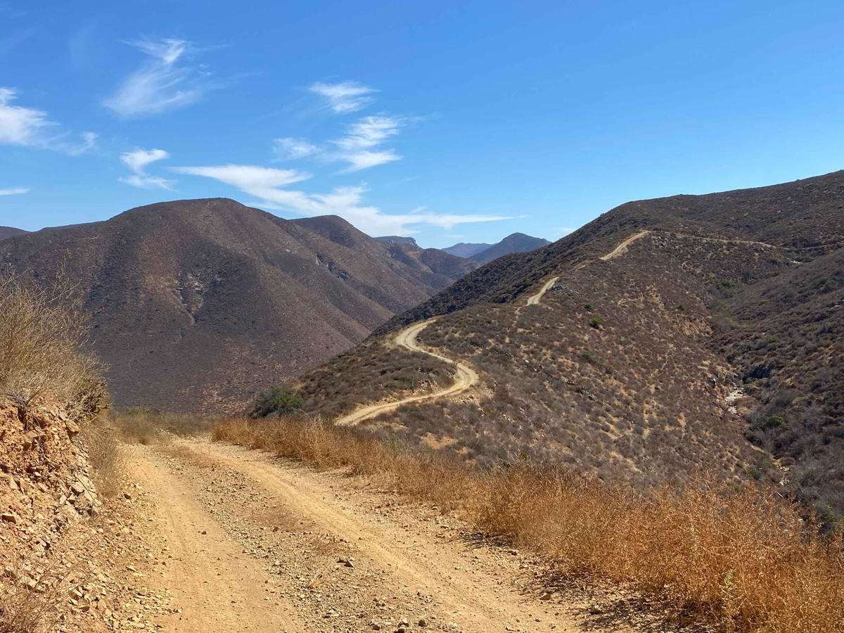 Canyon Agua Escondido trail photo