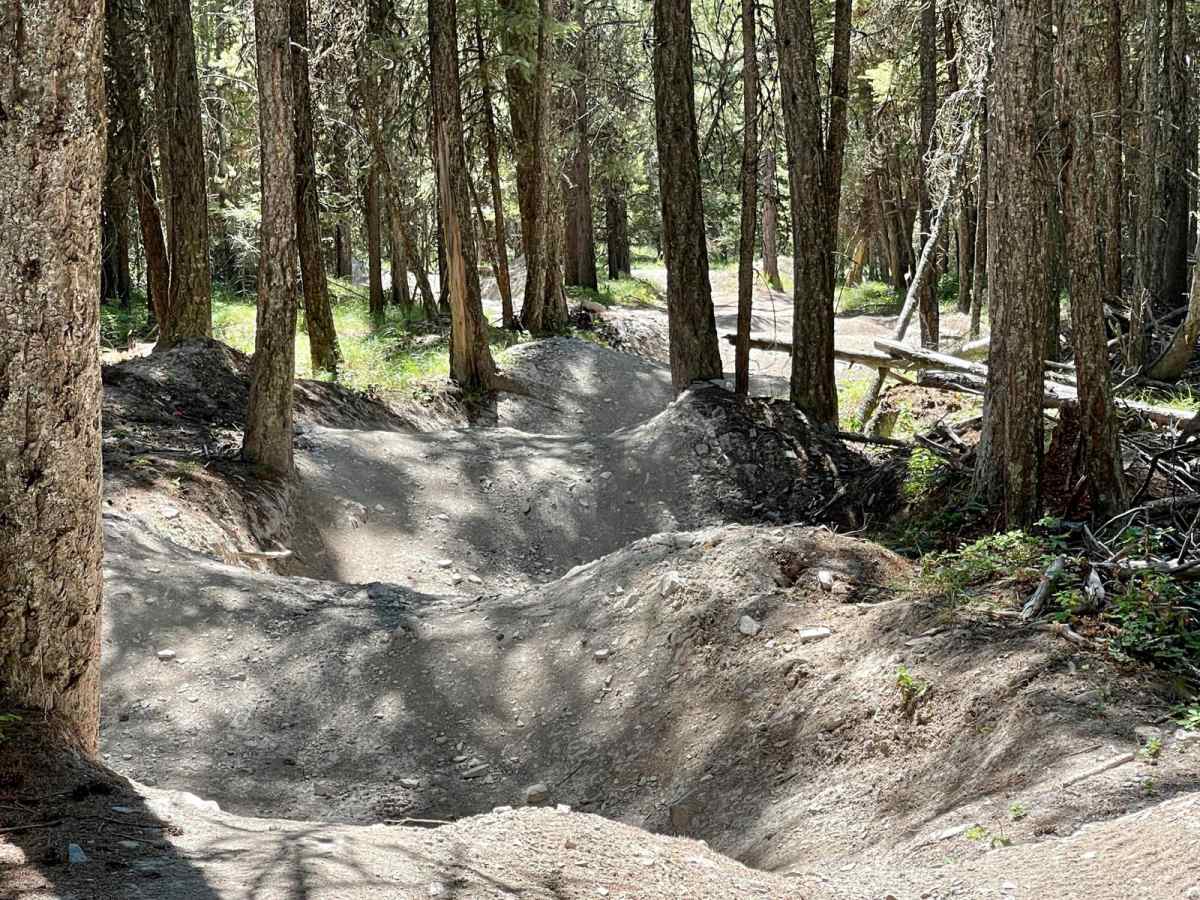 Wild Bill The Coffin and the Playground trail photo