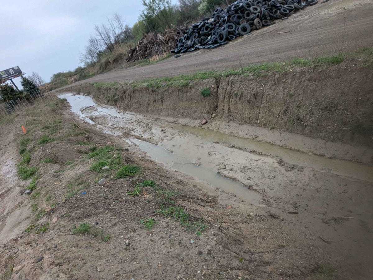 Long Haul Trench photo 3