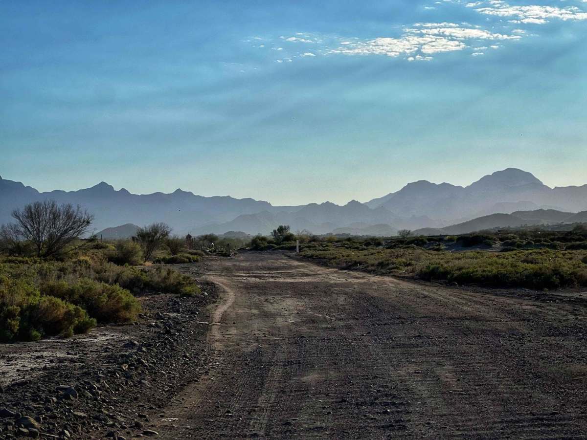 El Bajo trail photo