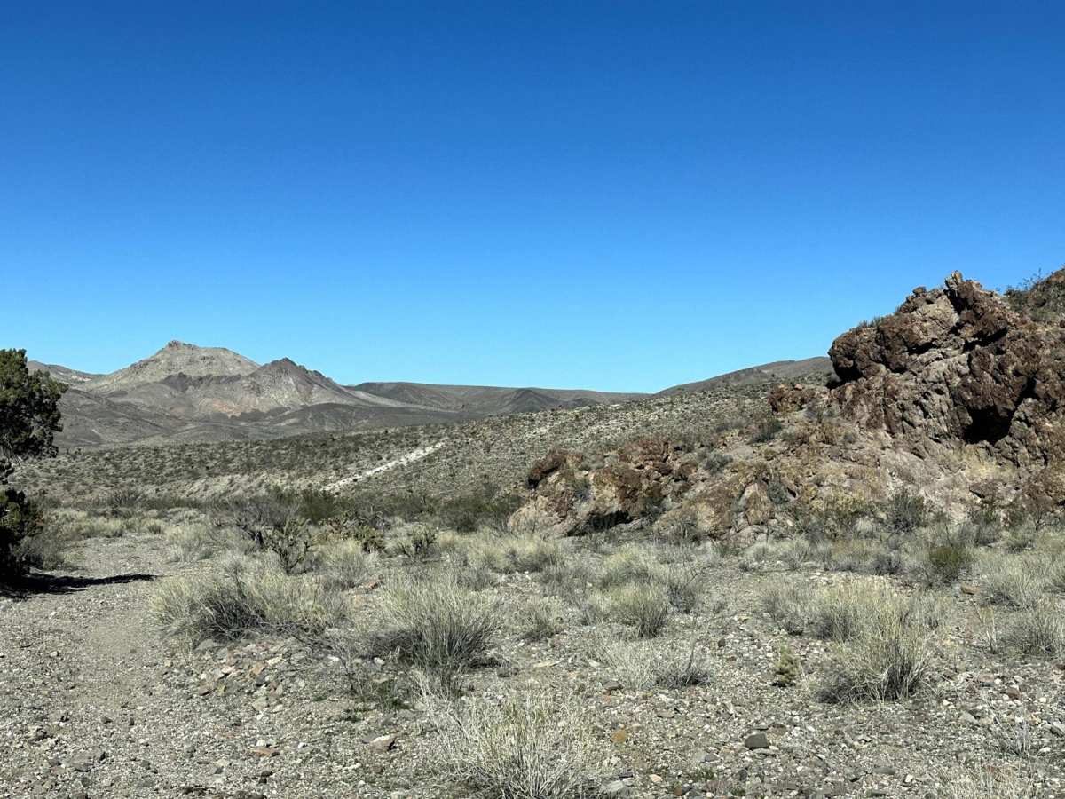 Lost Cabin Wash Trail photo 4