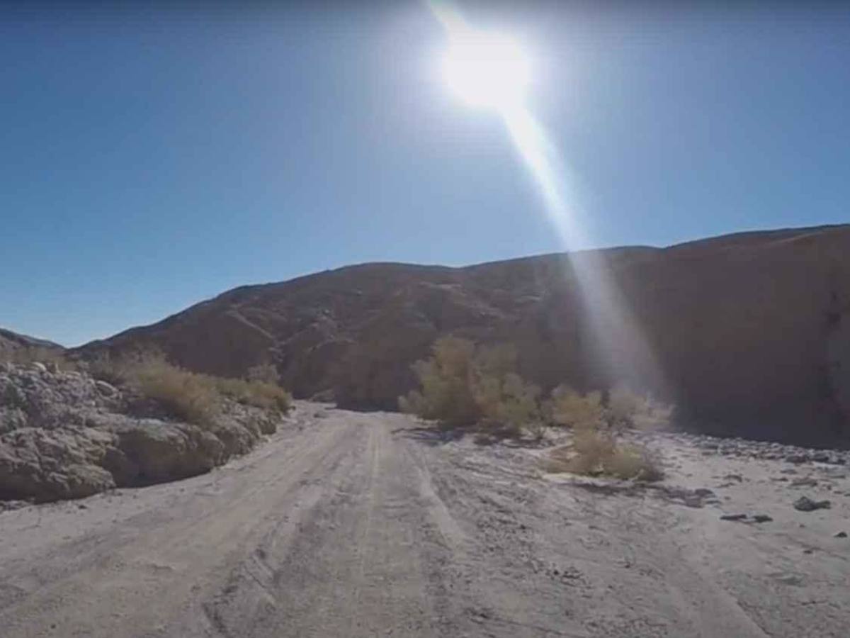 Arroyo Salado Wash trail photo