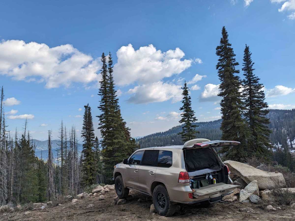 Pilot Peak/Summit Flat 380 trail photo