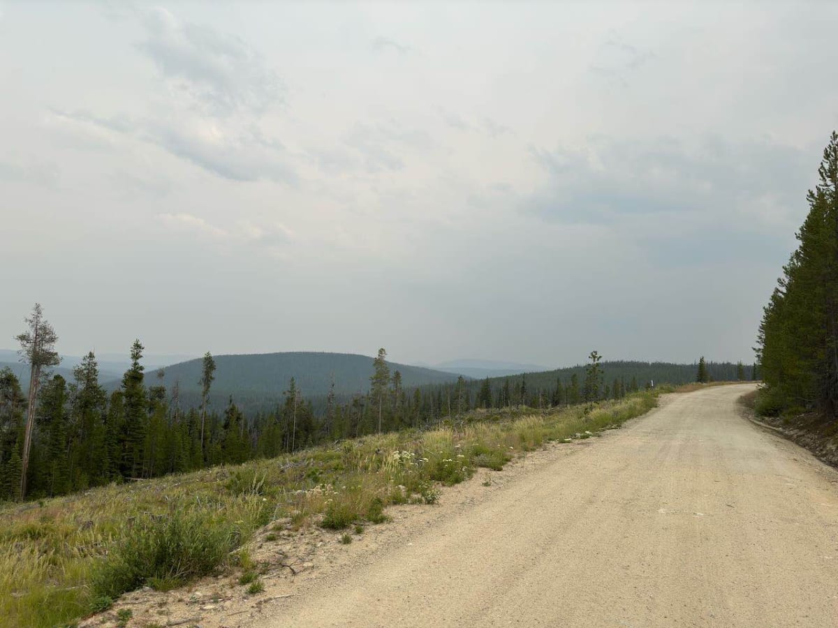 Gibbons Pass photo 4