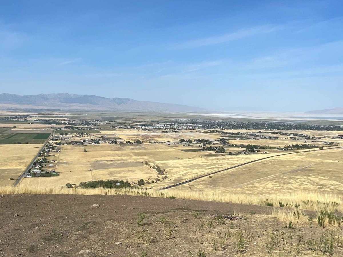 Bates Canyon Trail Access To Erda Lookout photo 5