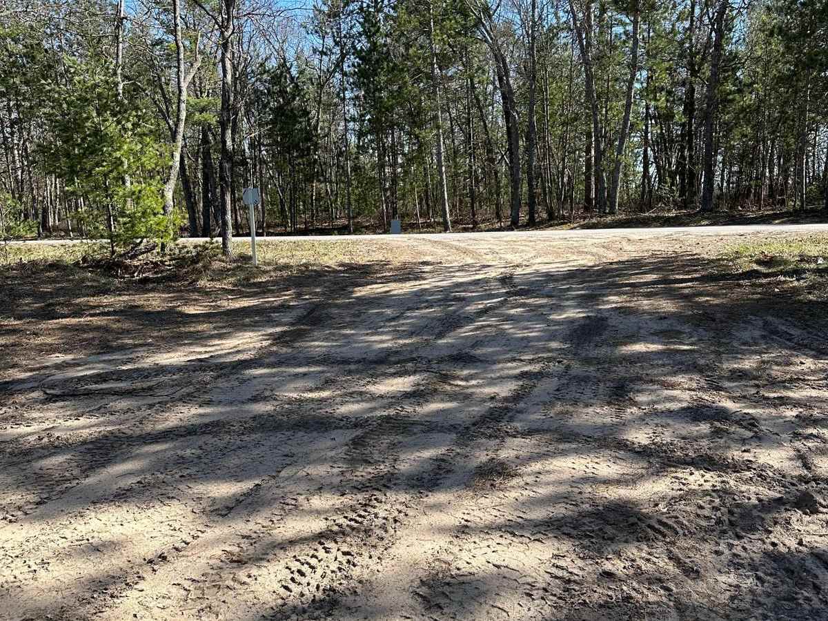 Mack Road photo 5