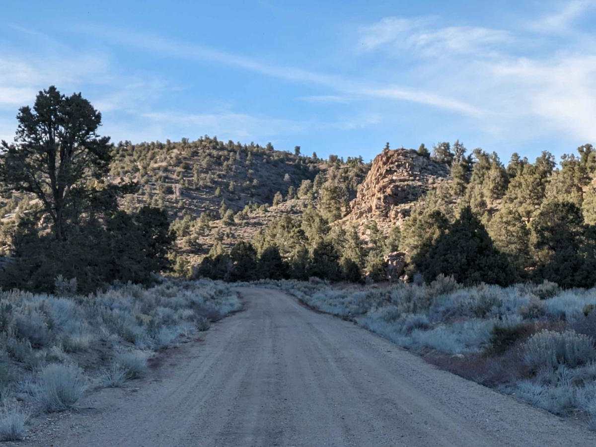 Chidago Canyon Road photo 6