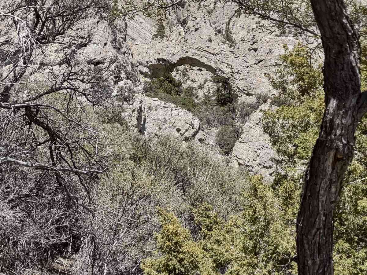 Beaverland Pass to Natural Arch trail photo