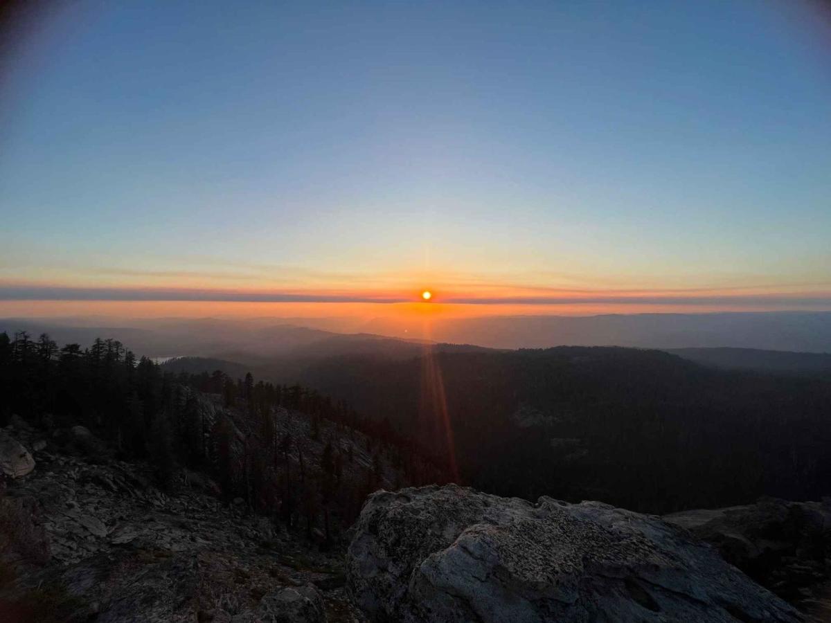 Pinecrest Lookout trail photo