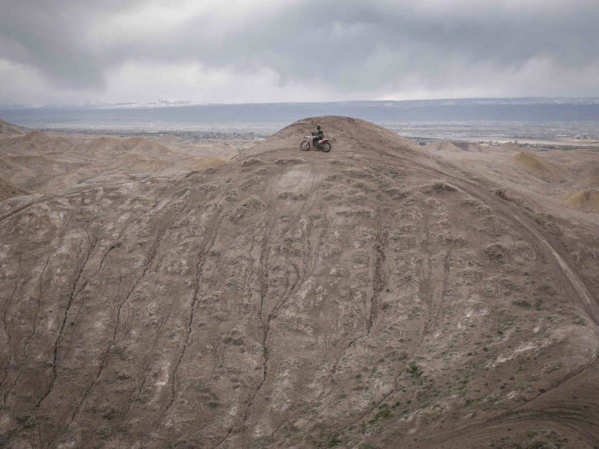 Lunar Ridge trail photo