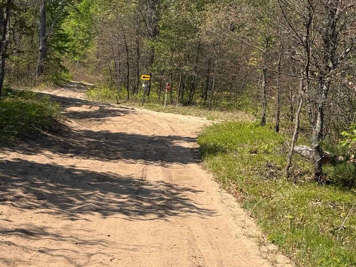Sandy Berm Trail photo 6
