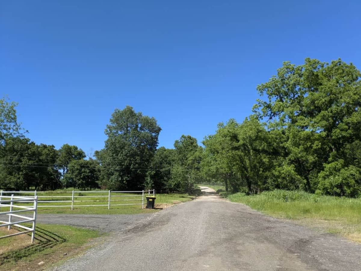 South 465 photo 3
