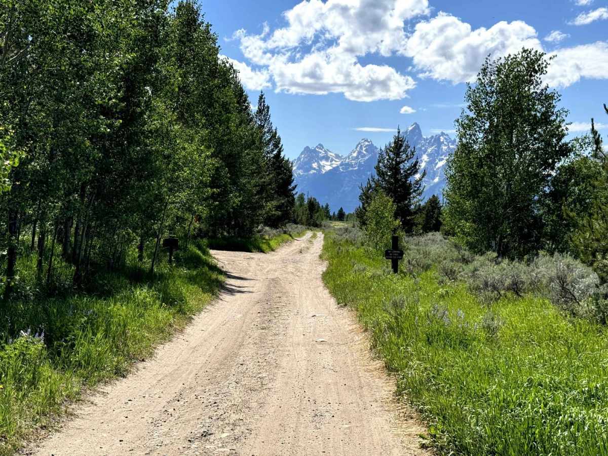 Lost Creek Ranch Road photo 5