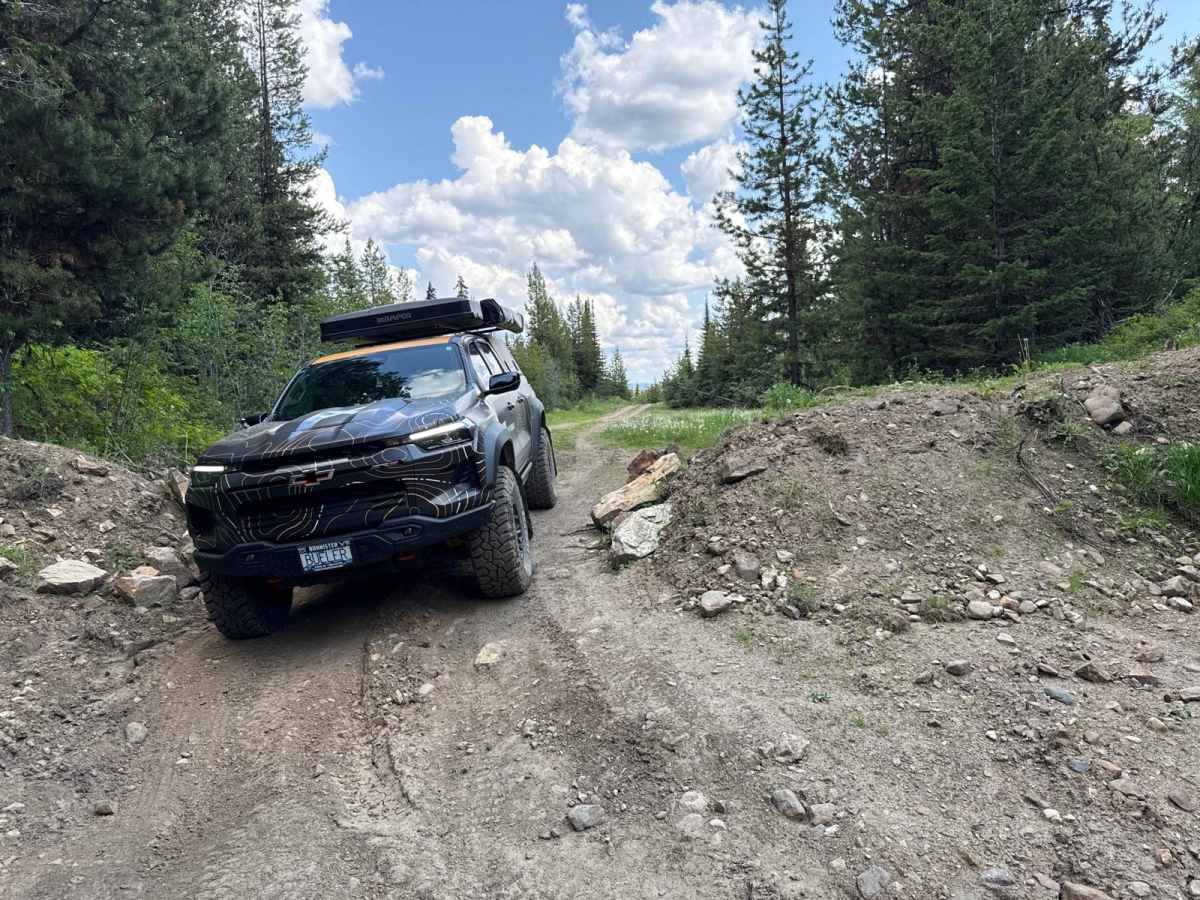 Min Lake Road photo 5