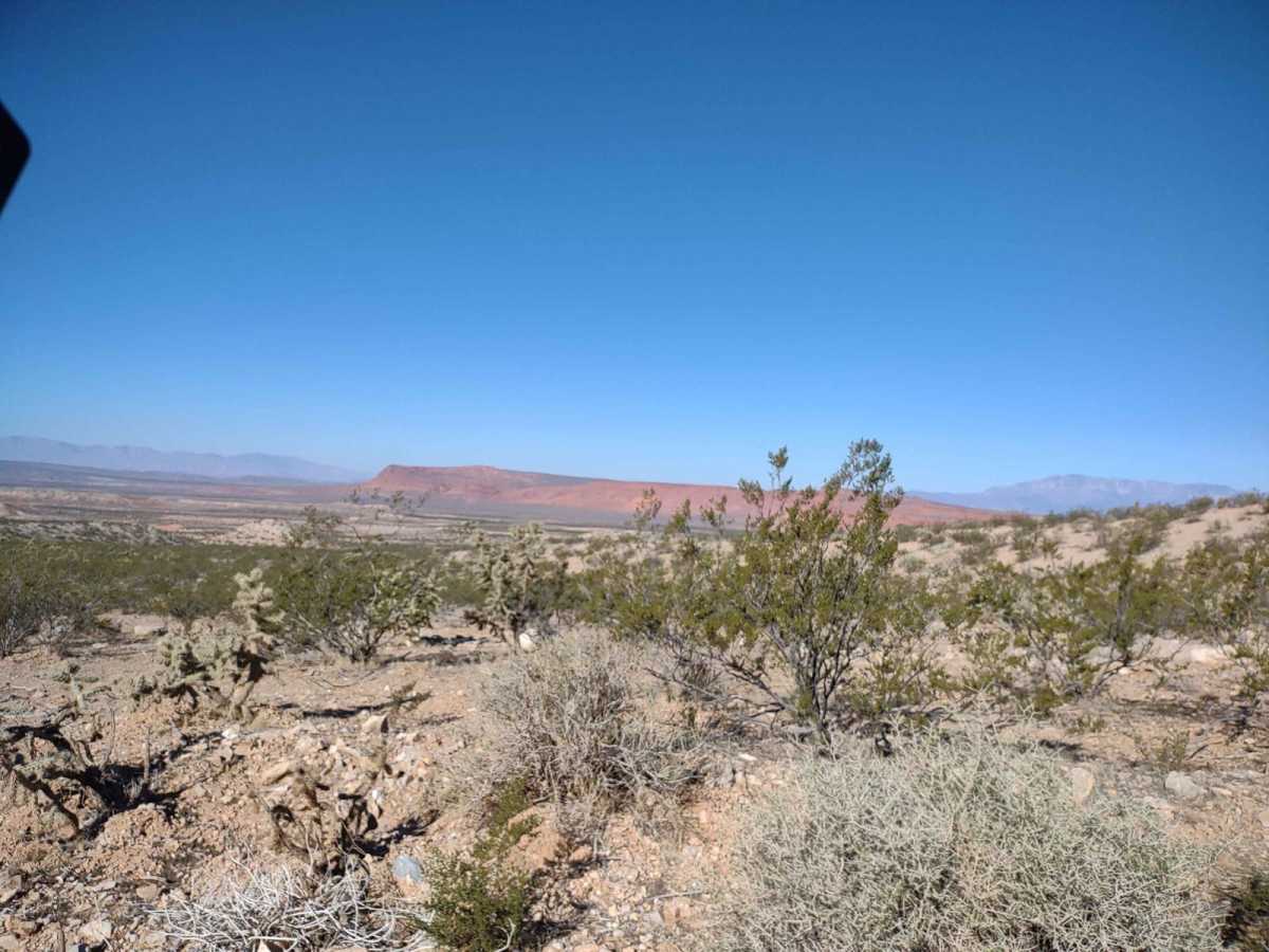 Far East Access Road to Hurricane Wash photo 3