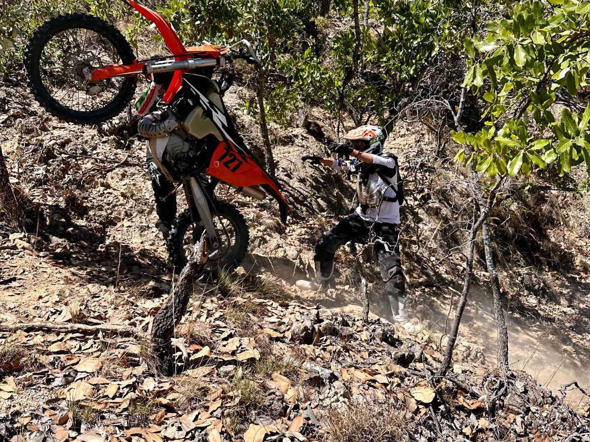 Enduro Etzatlan trail photo