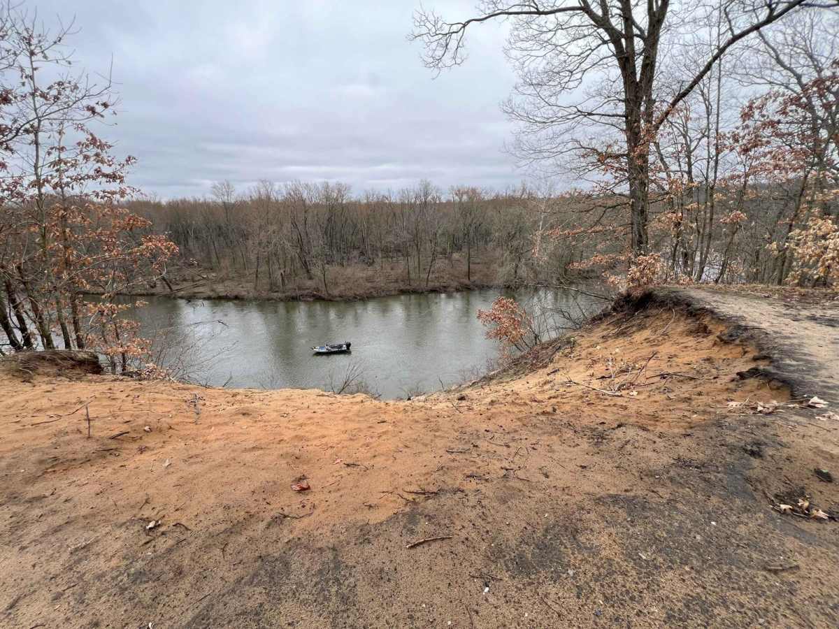 Kalamazoo River Bluffs Trail photo 2