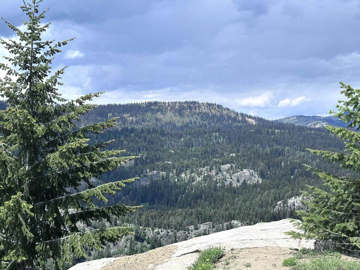 Goose Lake Road trail photo