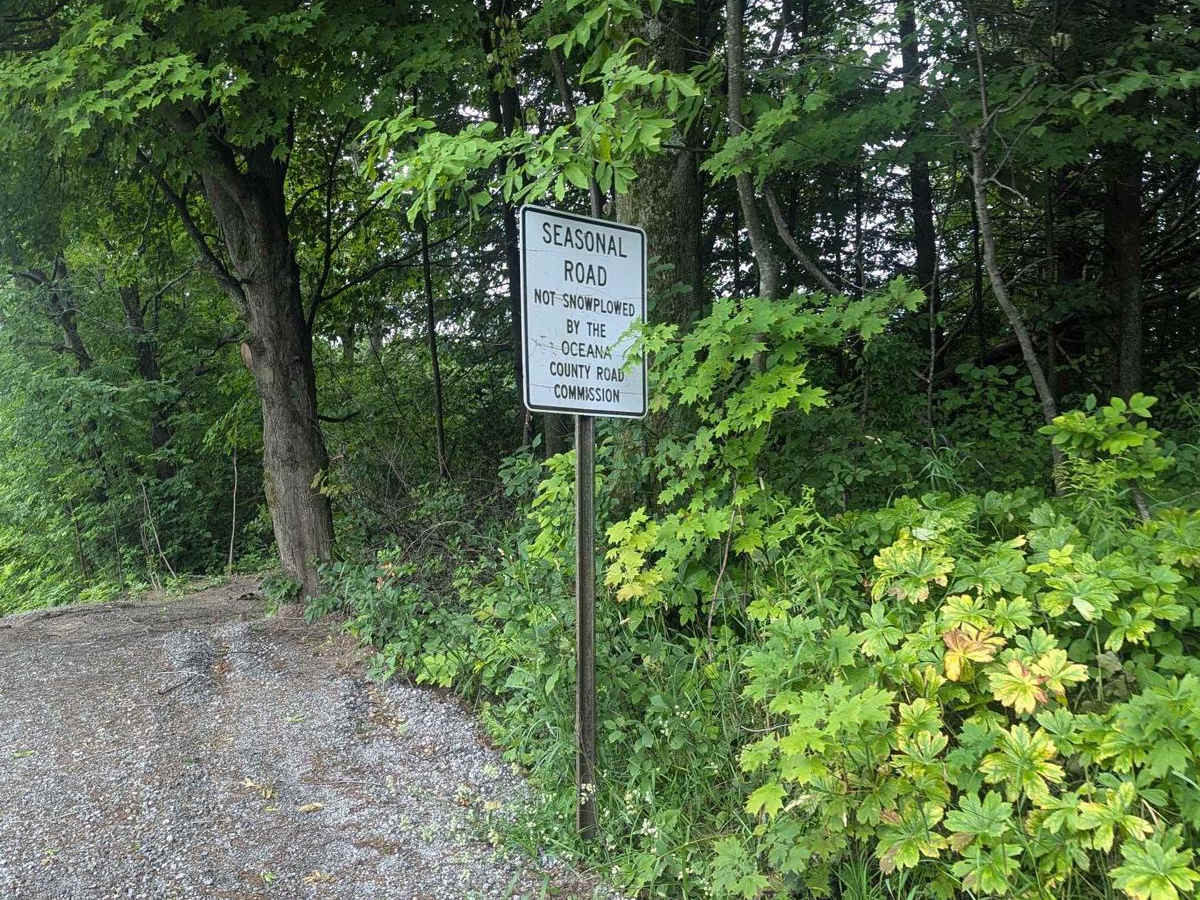 NFS 9476 and West Grant Road trail photo