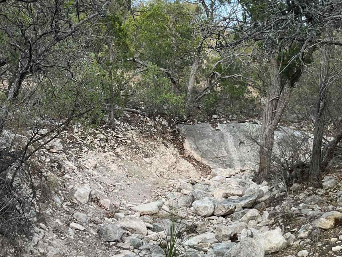 East Fork Trail - V3 photo 2
