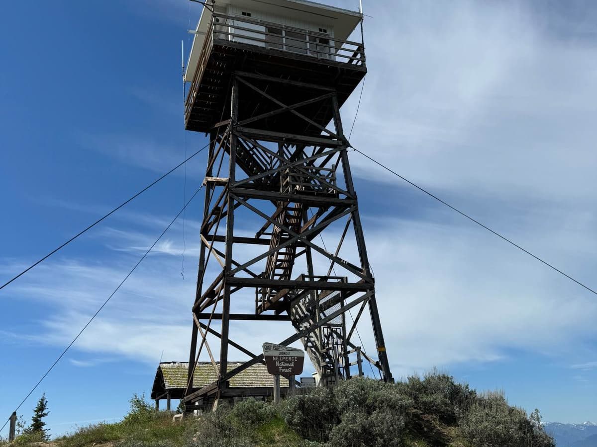 Chair Point Lookout trail photo