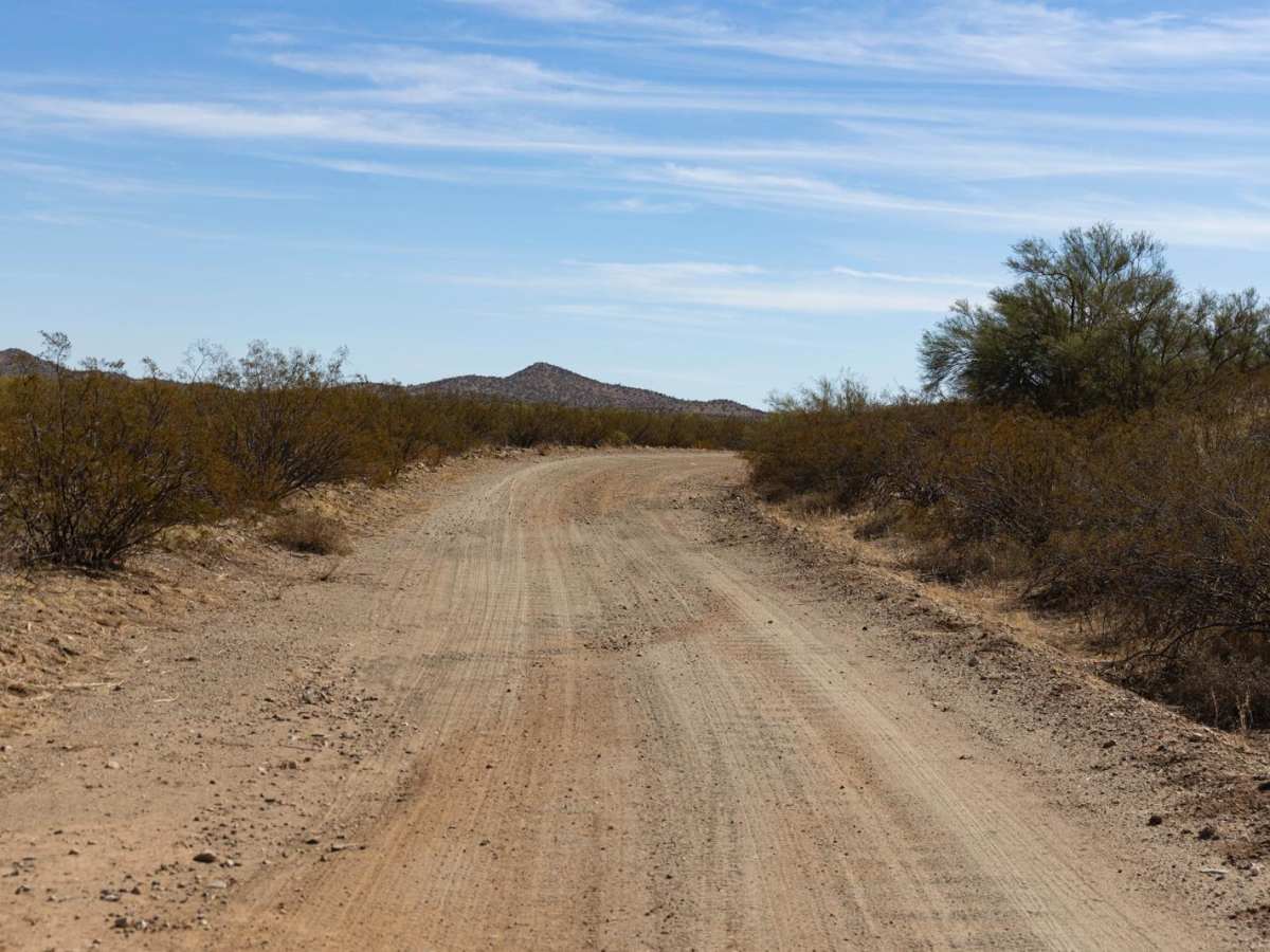 North Effus Ranch Road photo 3