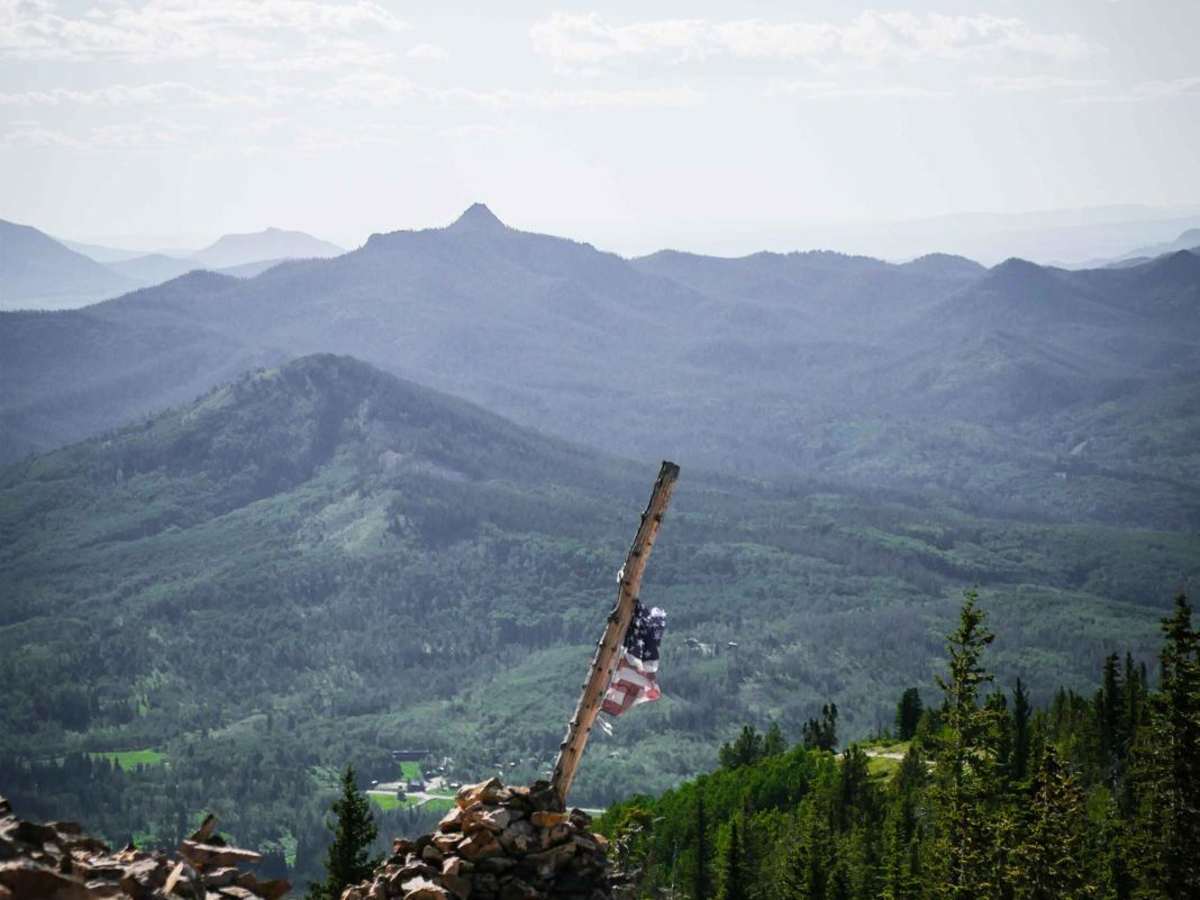 Hahn's Peak trail photo