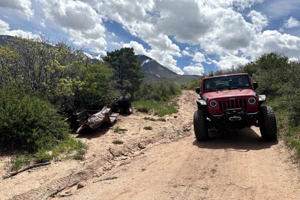 Kokopelli Trail (Castle Valley Overlook to Sand Flats Road)