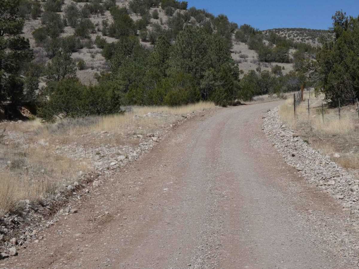 Chimney Lake to Angel Canyon (FS176) photo 5