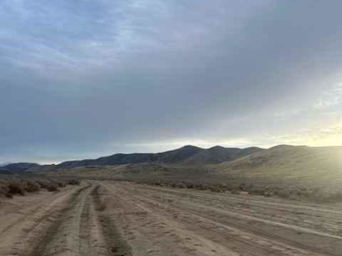 Dry Valley Rim trail photo