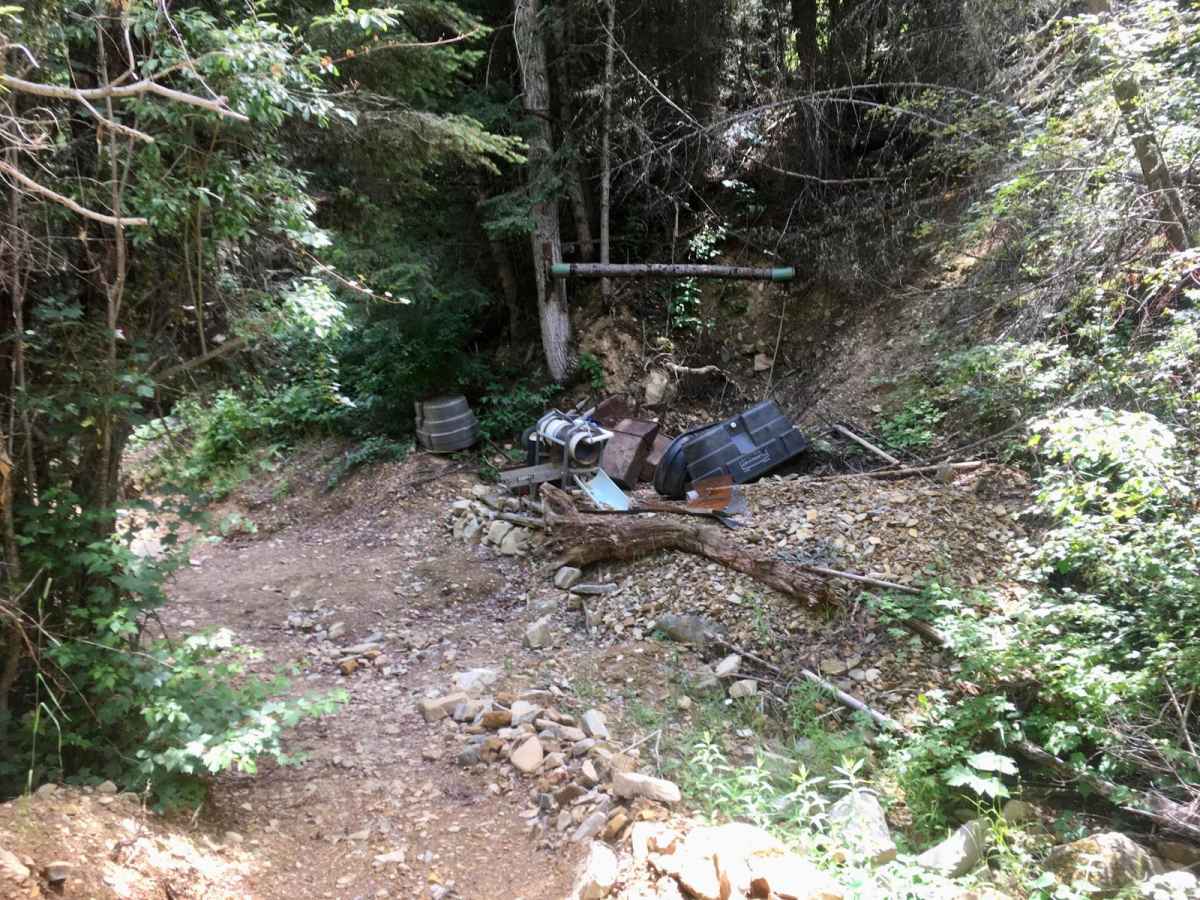 Lincoln Gulch Road photo 6