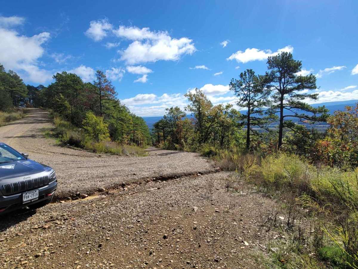Poteau Mountain South photo 3