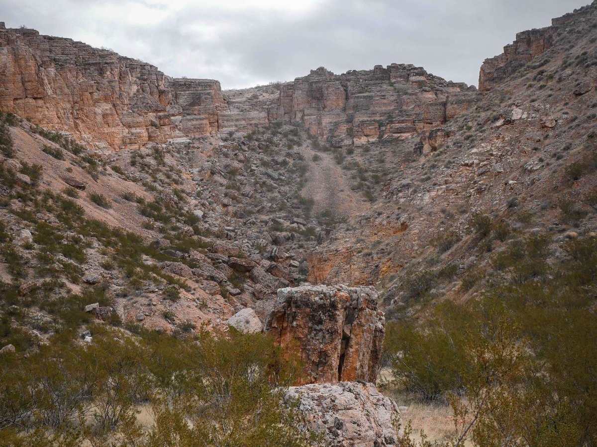 Dead End Canyon photo 5