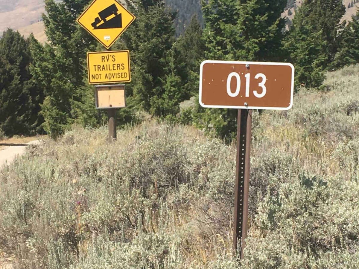 Lemhi Pass Road photo 2