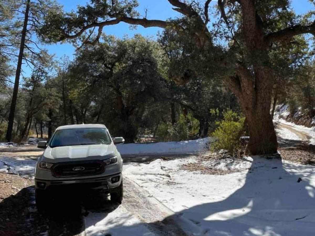 86 Road to Closed Gate trail photo