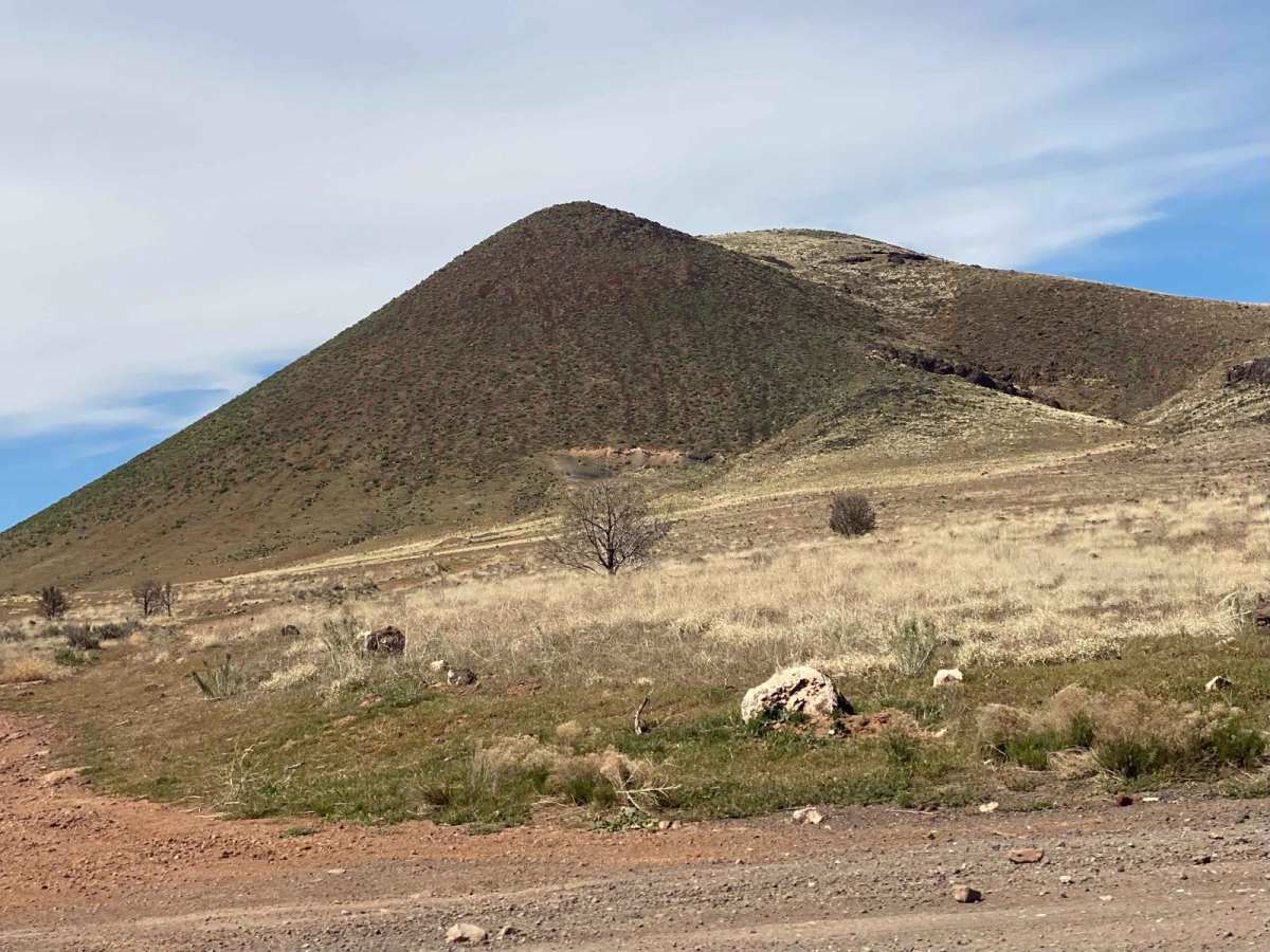 Veyo Volcano trail photo