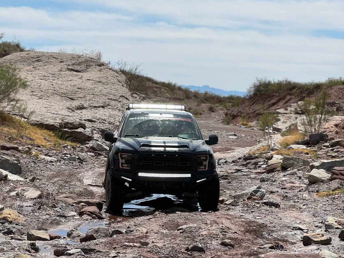 Coyote Canyon trail photo
