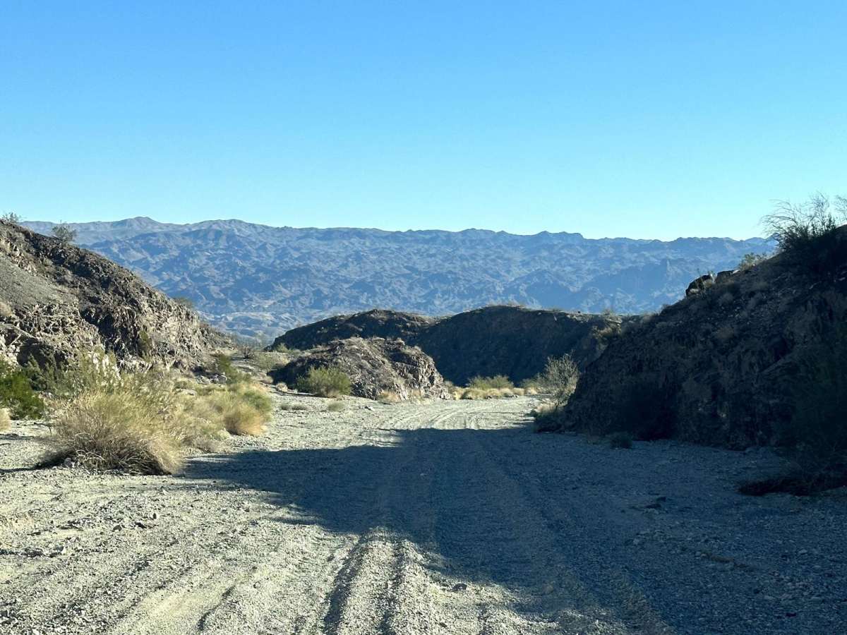 Eagle Wash Road to Placer Cove photo 4