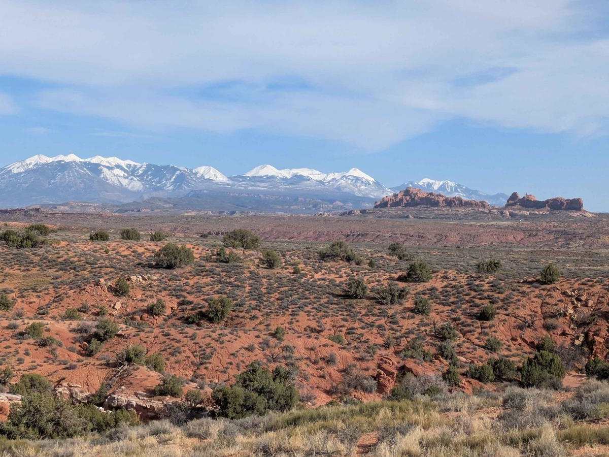 Arches via Salt Valley Road photo 2