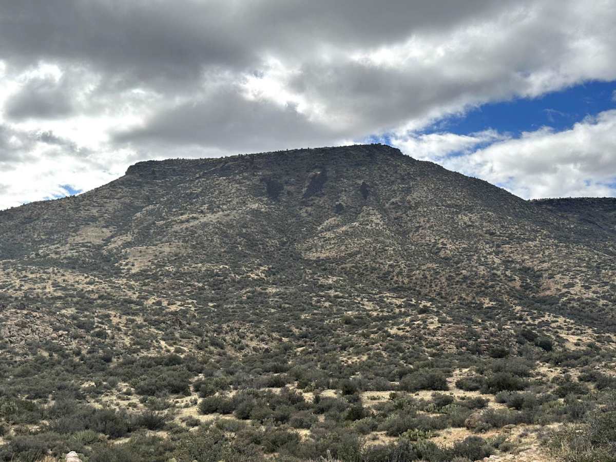 Aquarius Cliffs Trail photo 6