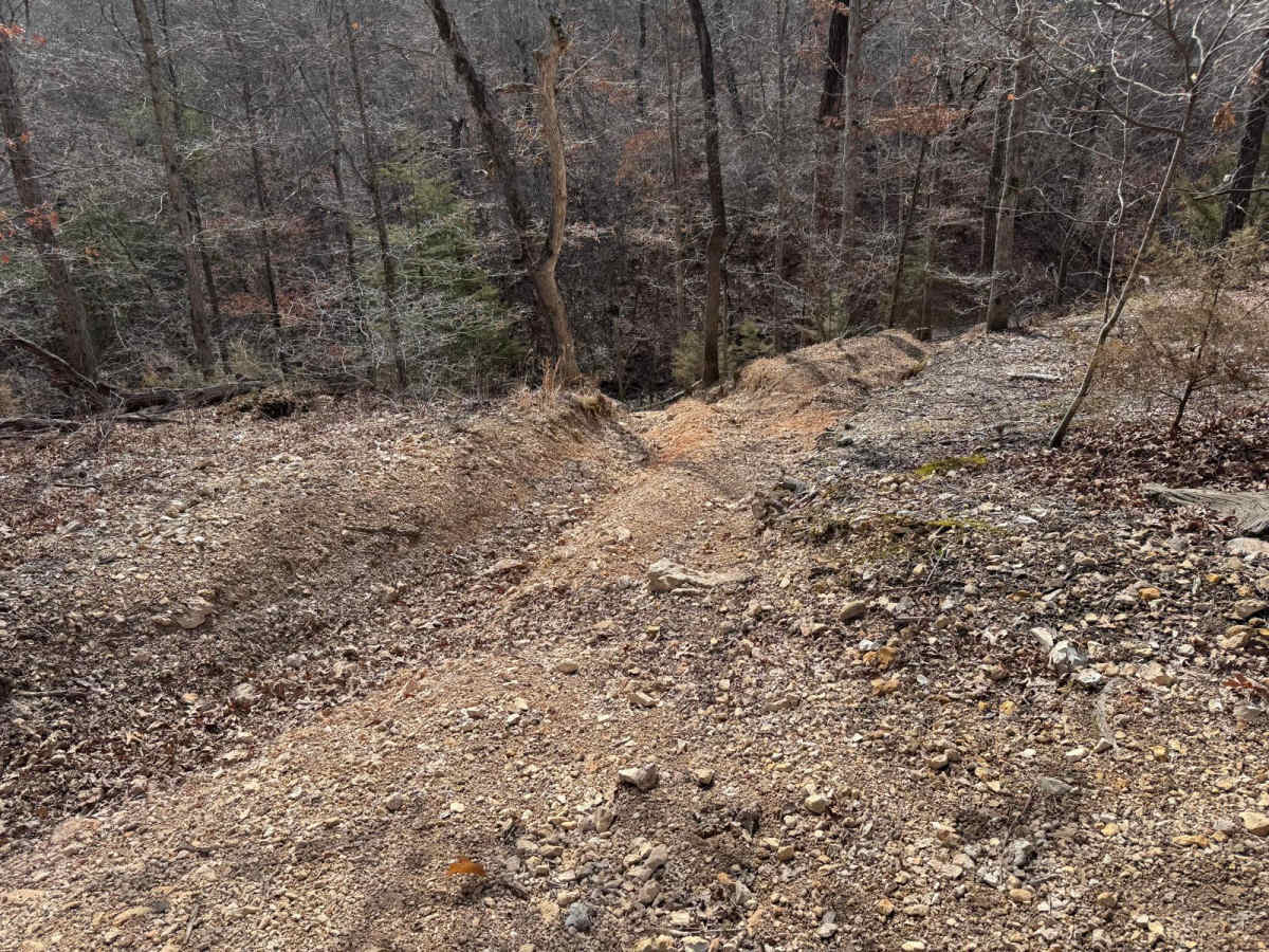 Red 371 trail photo