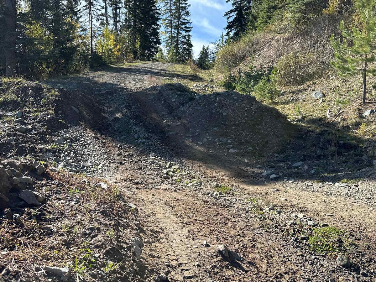 Face Lake Road photo 5